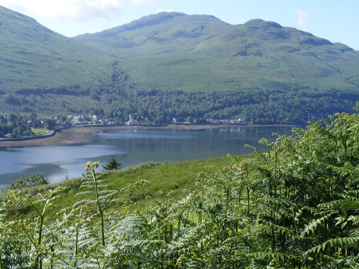 Twostones Bed and Breakfast Arrochar Exteriör bild